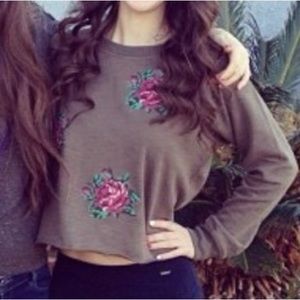 BCNU Long Sleeve Cropped Olive Green Pink Floral Crewneck; Size: S